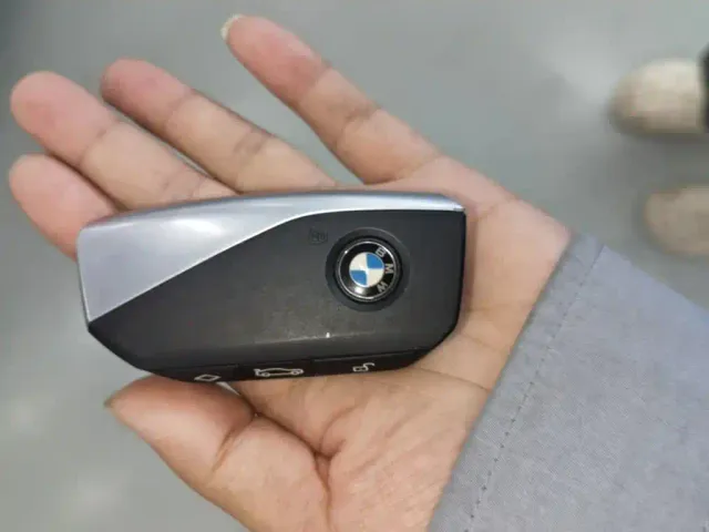 BMW i5 — Фото автомобиля 8