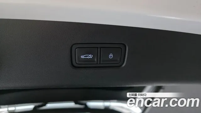 Genesis GV70 — Фото автомобиля 25