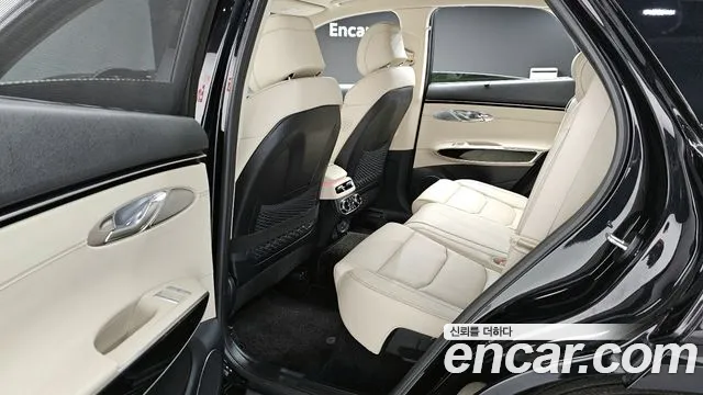 Genesis GV70 3.5T Бензин AWD — Фото автомобиля 11