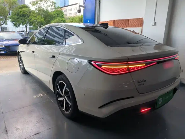 BYD Seal 07 DM-i — Фото автомобиля 4