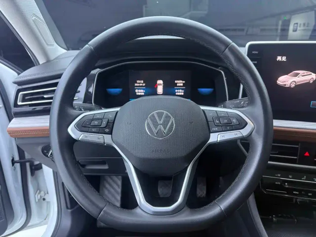 Volkswagen Sagitar — Фото автомобиля 11