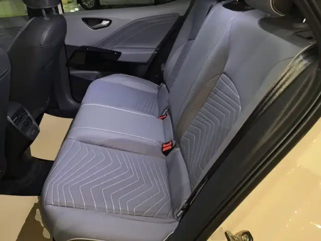 Volkswagen ID.3 — Фото автомобиля 16