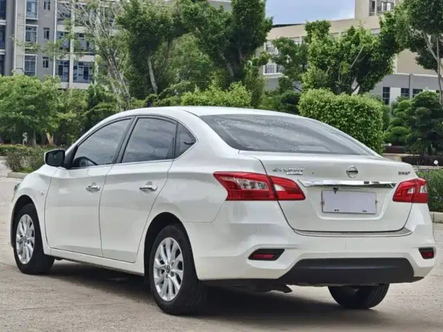 Nissan Sylphy — Фото автомобиля 4