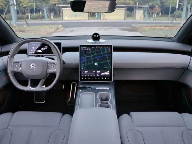 Nio ET5 Touring — Фото автомобиля 11
