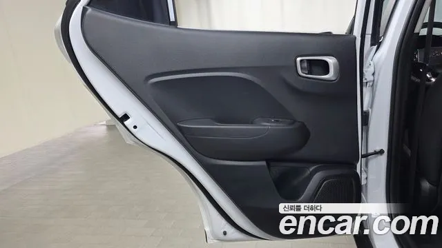 Hyundai Venue — Фото автомобиля 14
