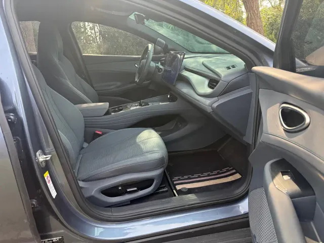 BYD Seal 06 GT — Фото автомобиля 6