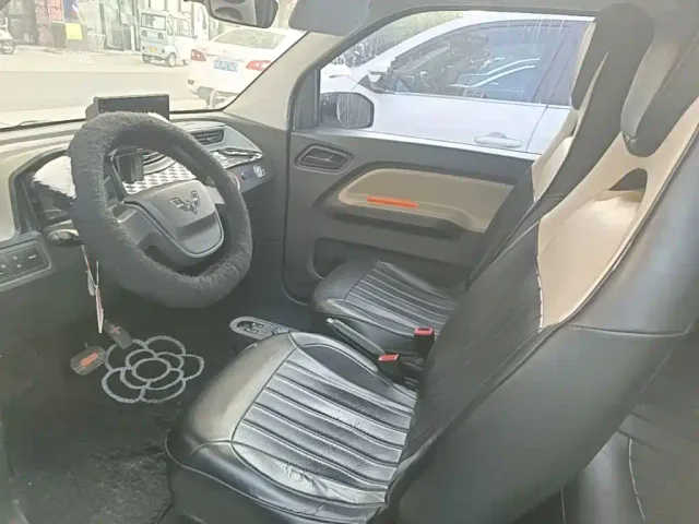 Wuling Hongguang Mini EV — Фото автомобиля 14