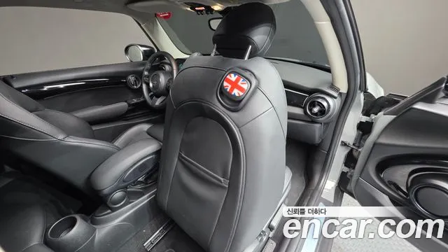 Mini Cooper Cooper Classic Plus — Фото автомобиля 24