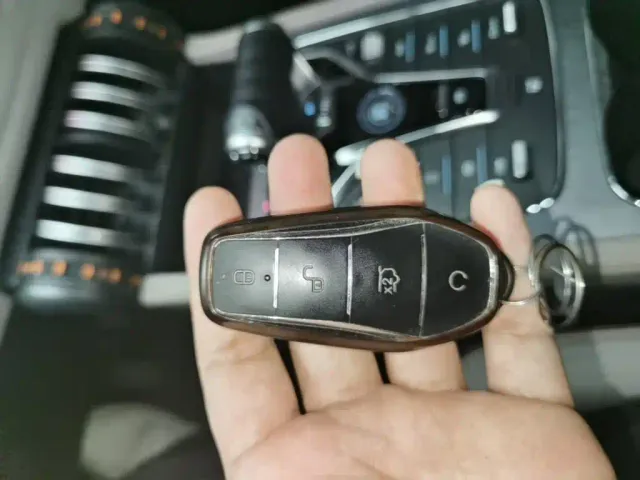BYD Yuan PLUS — Фото автомобиля 8