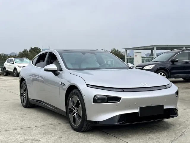 Xpeng P7 — Фото автомобиля 2