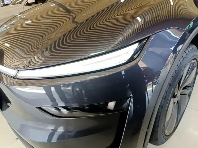 Tesla Model Y — Фото автомобиля 23