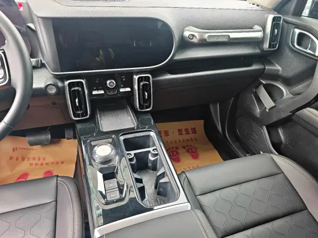 Haval Big Dog — Фото автомобиля 9