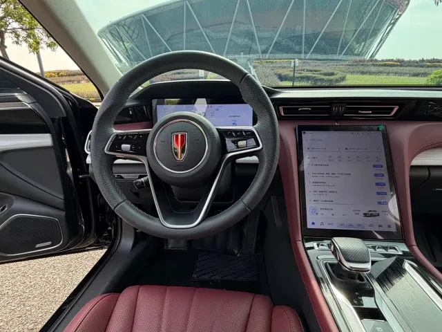 Hongqi H5 — Фото автомобиля 11
