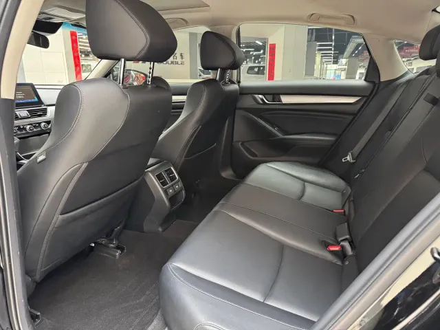 Honda Accord — Фото автомобиля 5