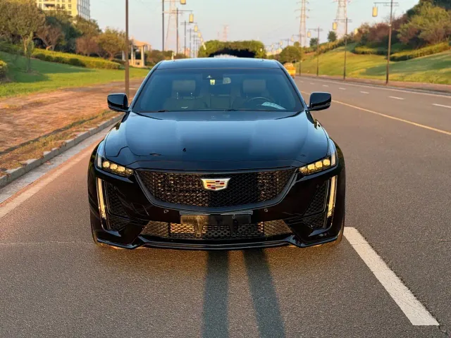 Cadillac CT5 — Фото автомобиля 2