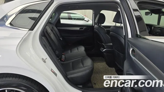 Hyundai Grandeur Новый Grandeur IG 3.0 LPi (Для проката) — Фото автомобиля 9