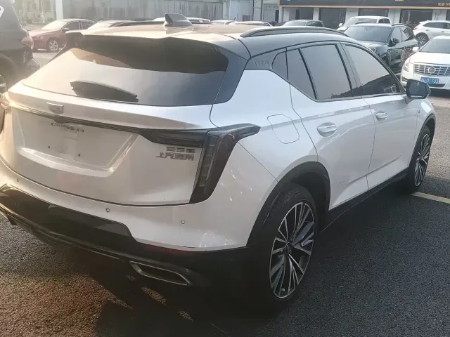 Cadillac GT4 — Фото автомобиля 5