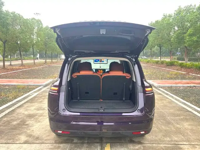 Leapmotor C16 — Фото автомобиля 13
