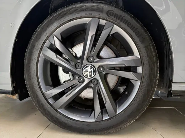 Volkswagen Golf — Фото автомобиля 8