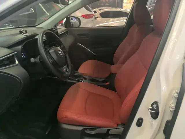 Toyota Corolla Cross — Фото автомобиля 14