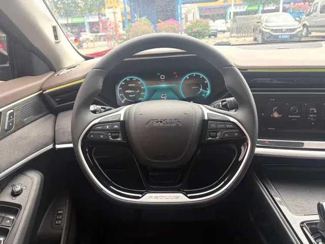 Dongfeng Yixuan MAX — Фото автомобиля 18