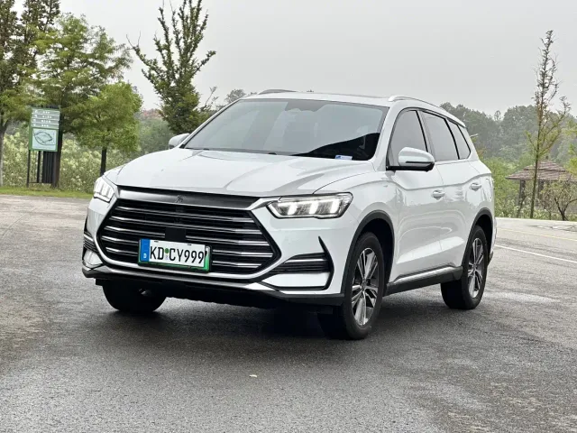 Фотография автомобиля — BYD Song Pro