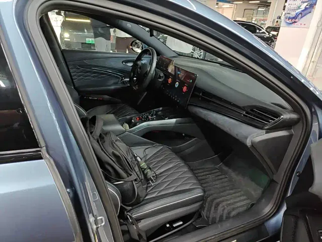 BYD Seal — Фото автомобиля 24