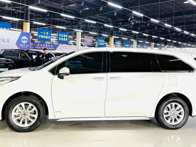 Toyota Granvia — Фото автомобиля 5