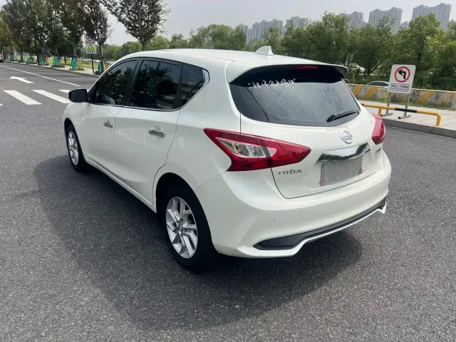 Nissan Tiida — Фото автомобиля 6