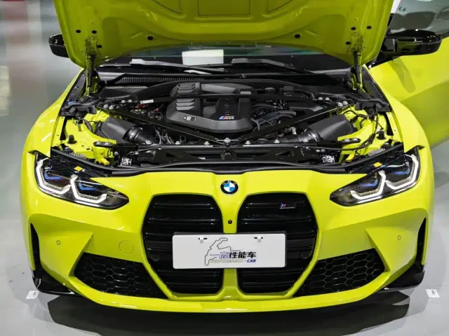 BMW M4 — Фото автомобиля 6