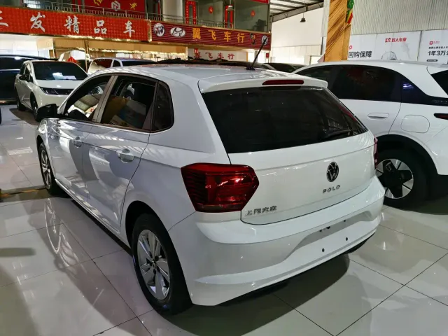 Volkswagen Polo — Фото автомобиля 7