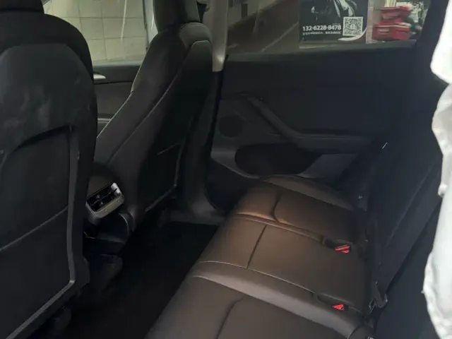 Tesla Model Y — Фото автомобиля 8