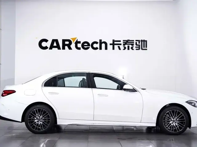 Mercedes-Benz C-Class — Фото автомобиля 3