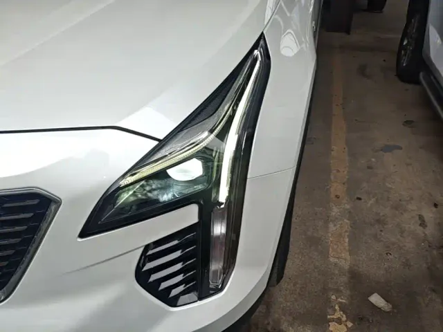 Cadillac XT4 — Фото автомобиля 23