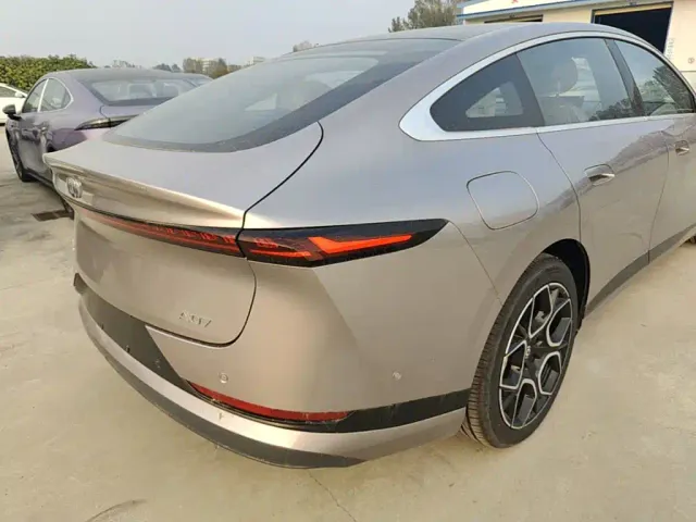 Changan Qiyuan A07 — Фото автомобиля 7