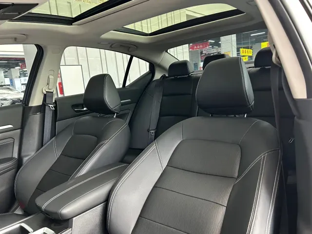 Nissan Teana — Фото автомобиля 19