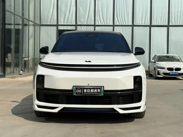 Li Auto L7 — Фото автомобиля 2