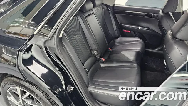 Hyundai Grandeur Grandeur (GN7) 2.5 Бензин 2WD — Фото автомобиля 11