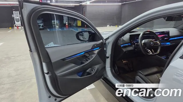 BMW i5 — Фото автомобиля 14
