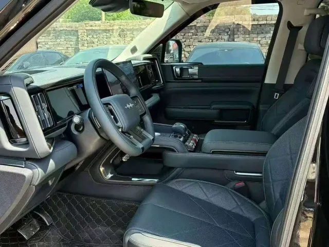 BYD FangChengBao Leopard 5 — Фото автомобиля 5