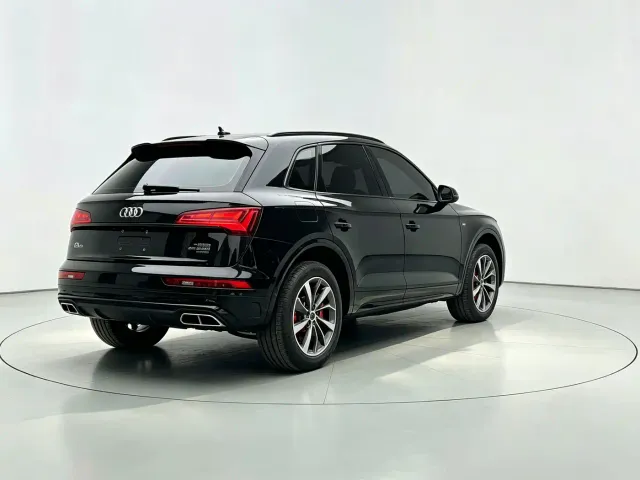 Audi Q5L — Фото автомобиля 9
