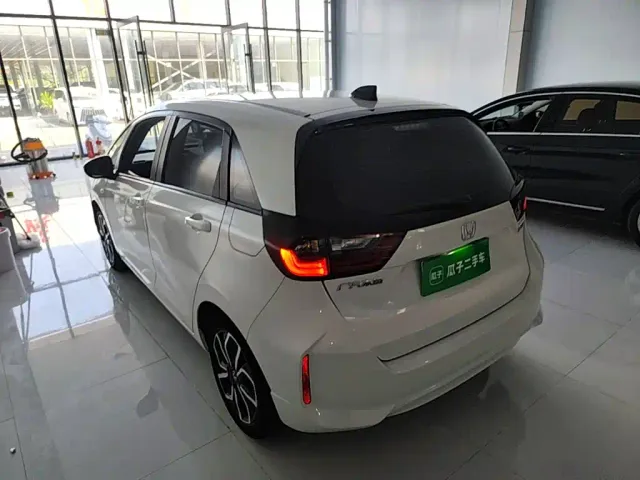 Honda Fit — Фото автомобиля 4