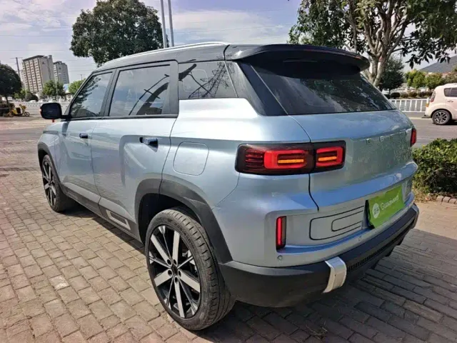 Geely ICON — Фото автомобиля 4