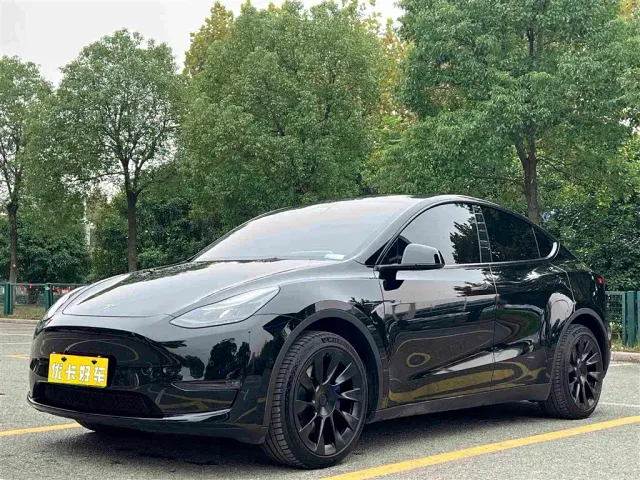 Фотография автомобиля — Tesla Model Y