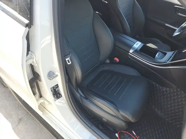 Mercedes-Benz C-Class — Фото автомобиля 24