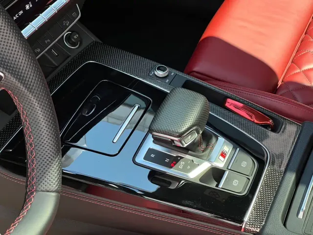 Audi SQ5 — Фото автомобиля 5
