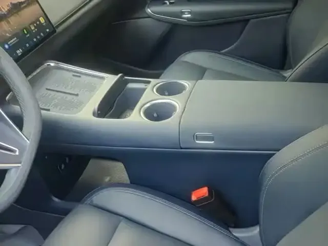 Voyah Auto Voyah Zhiyin 2025 Base — Фото автомобиля 7