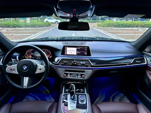 BMW 7 Series — Фото автомобиля 4