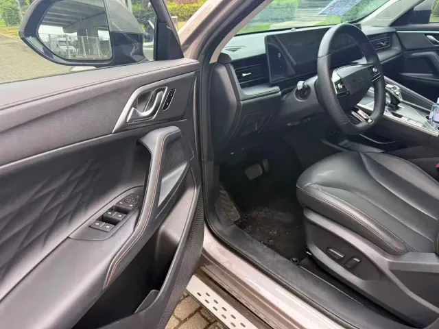 Roewe RX5 — Фото автомобиля 5