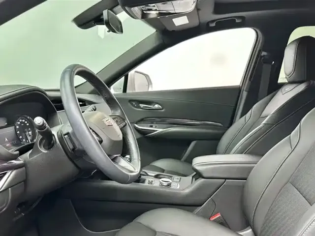 Cadillac XT4 — Фото автомобиля 11